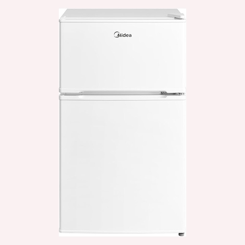 Midea 134 Liter Double Door Refrigerator with Separate Chiller Compartment – Front View.
