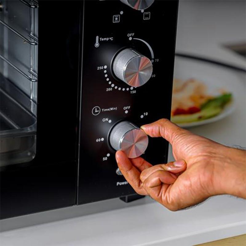 Control knobs of Geepas G034055 Oven | أزرار التحكم في فرن جيباس