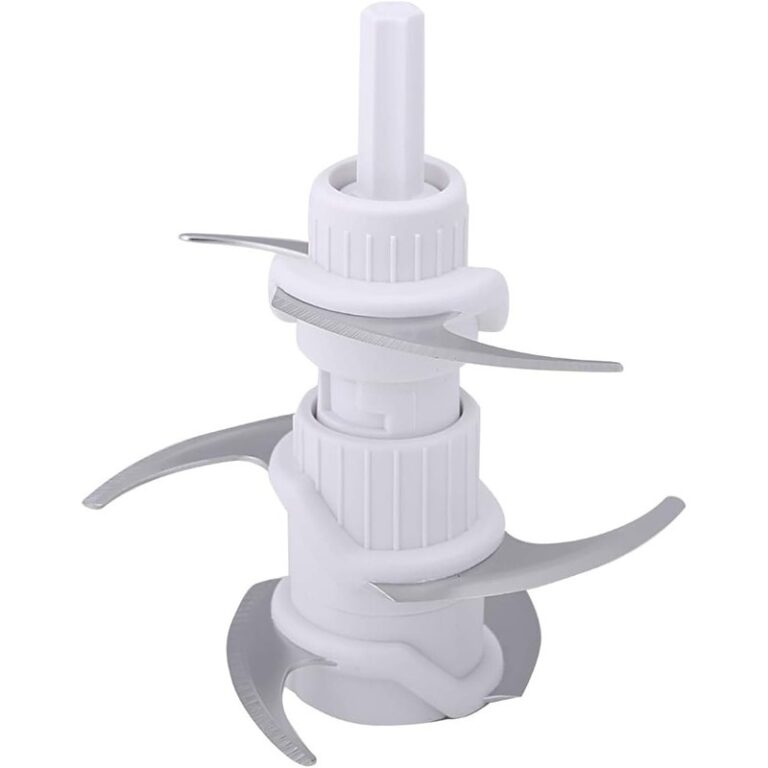 Geepas GMC42016 Multi Chopper in use | مفرمة جيباس أثناء الاستخدام